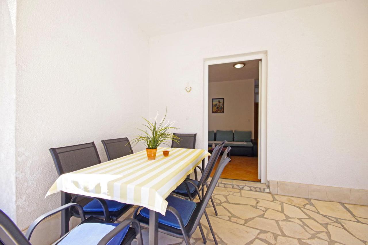 Apartments Silva スティヴァン エクステリア 写真