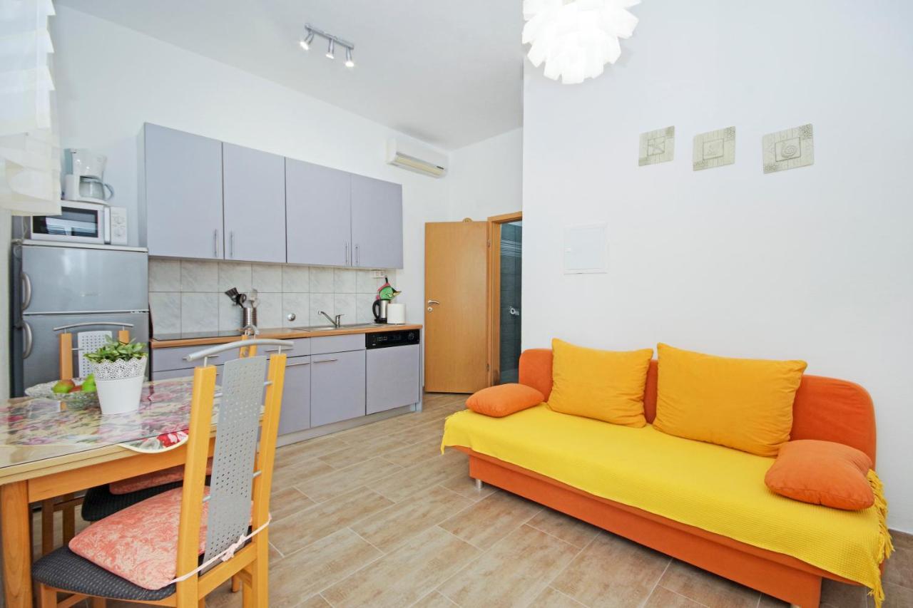 Apartments Silva スティヴァン エクステリア 写真