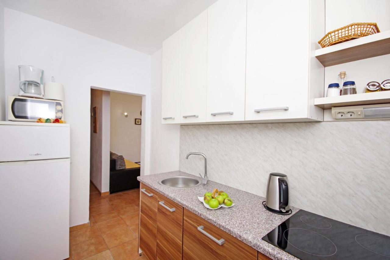 Apartments Silva スティヴァン エクステリア 写真