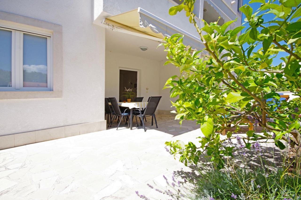 Apartments Silva スティヴァン エクステリア 写真