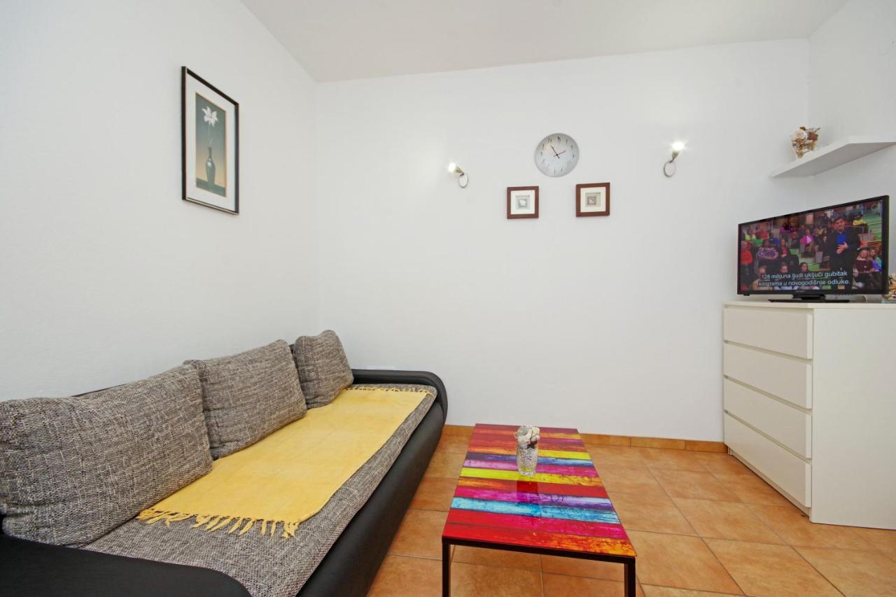 Apartments Silva スティヴァン エクステリア 写真