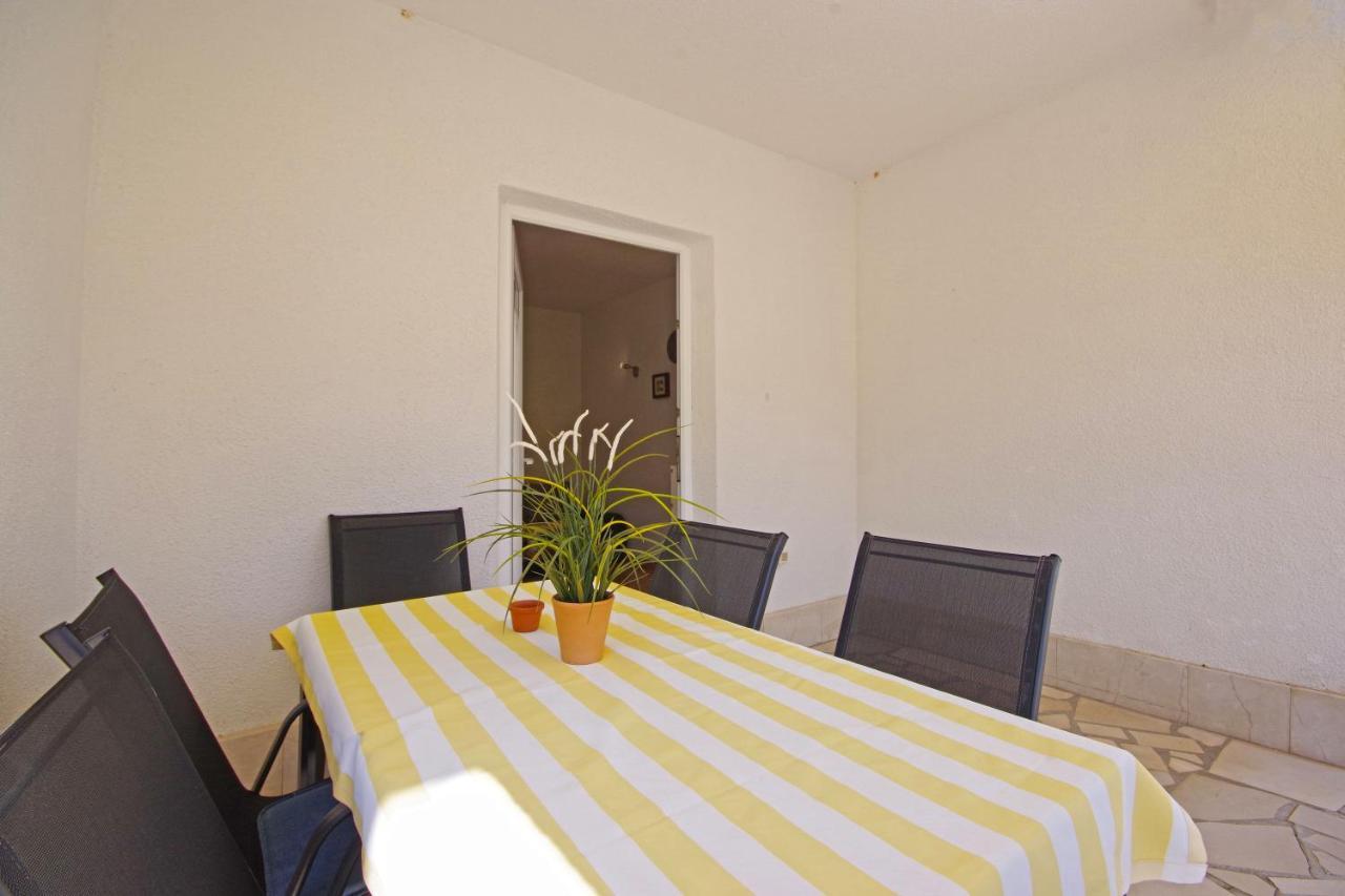 Apartments Silva スティヴァン エクステリア 写真