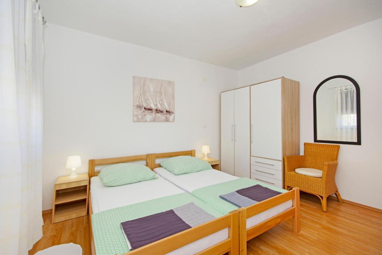 Apartments Silva スティヴァン エクステリア 写真