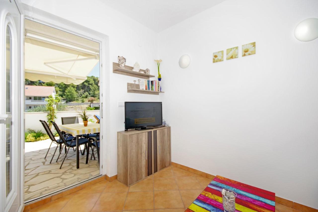 Apartments Silva スティヴァン エクステリア 写真