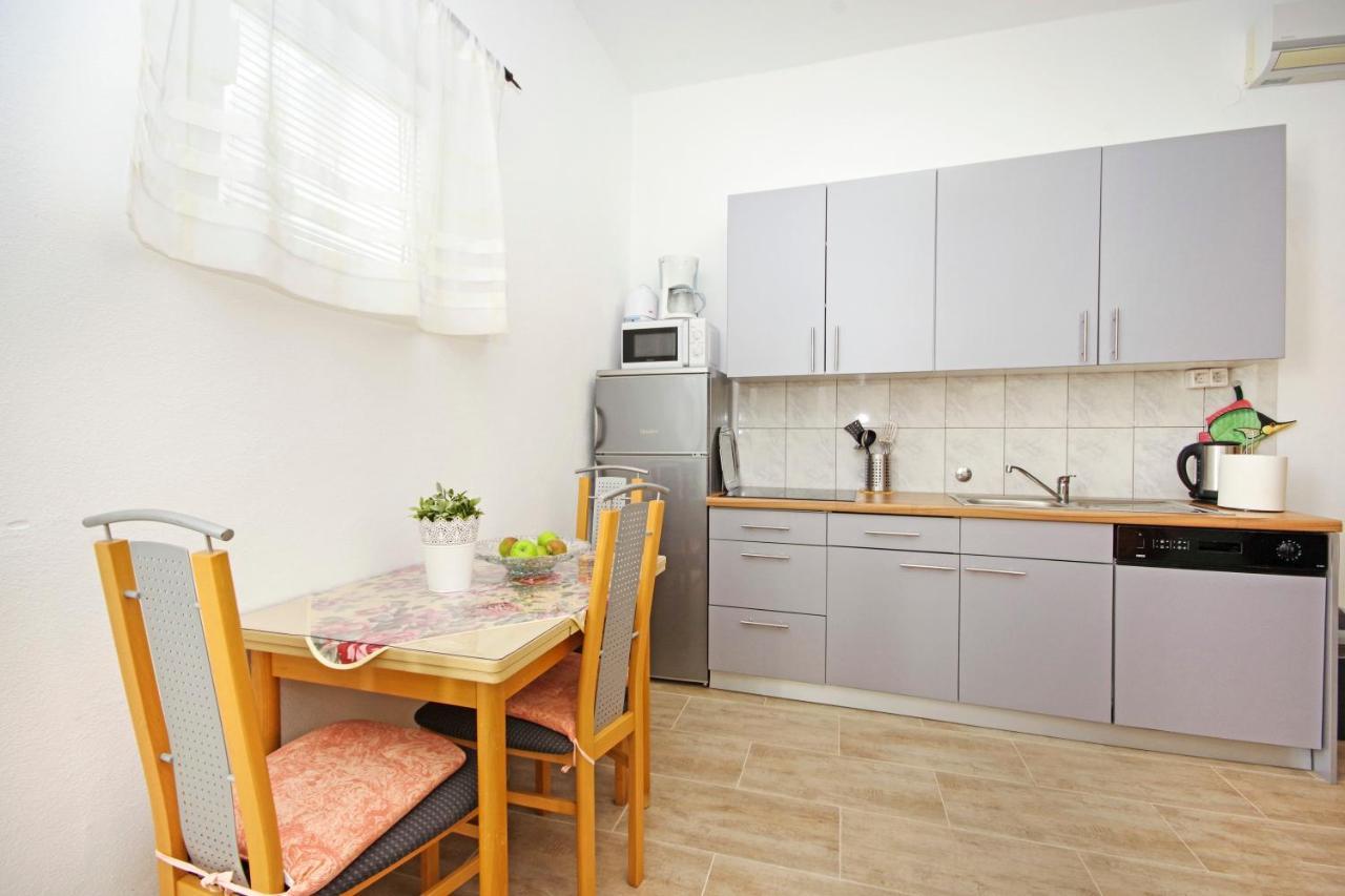 Apartments Silva スティヴァン エクステリア 写真
