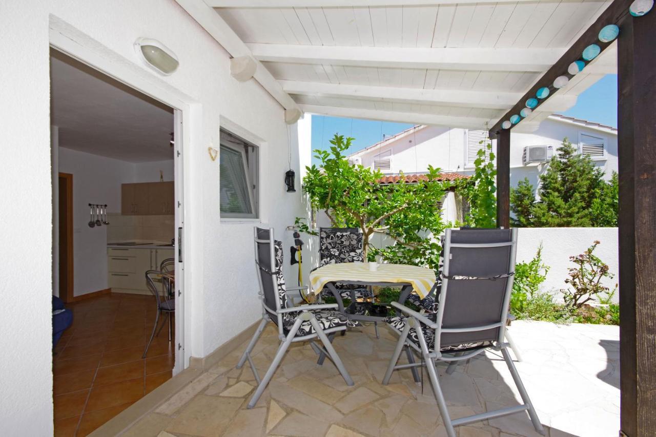 Apartments Silva スティヴァン エクステリア 写真