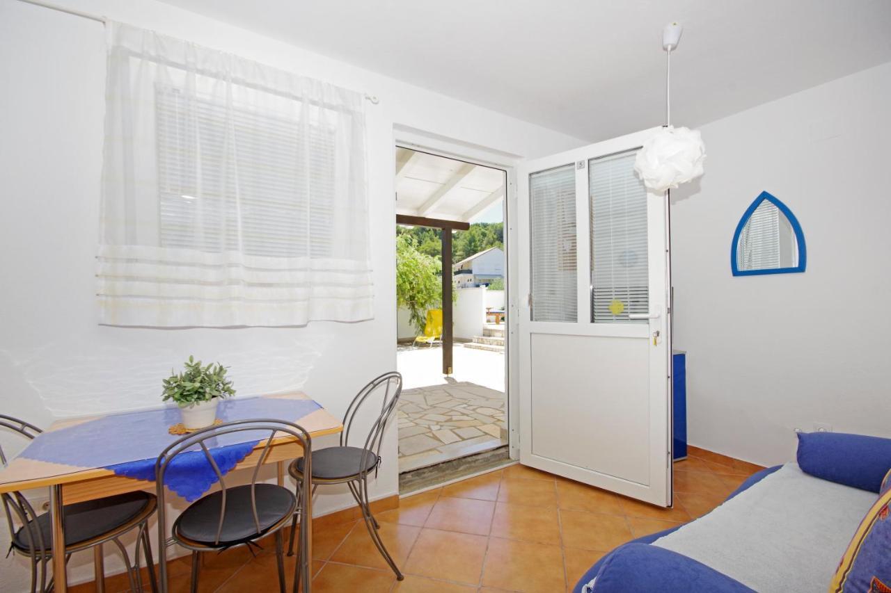 Apartments Silva スティヴァン エクステリア 写真