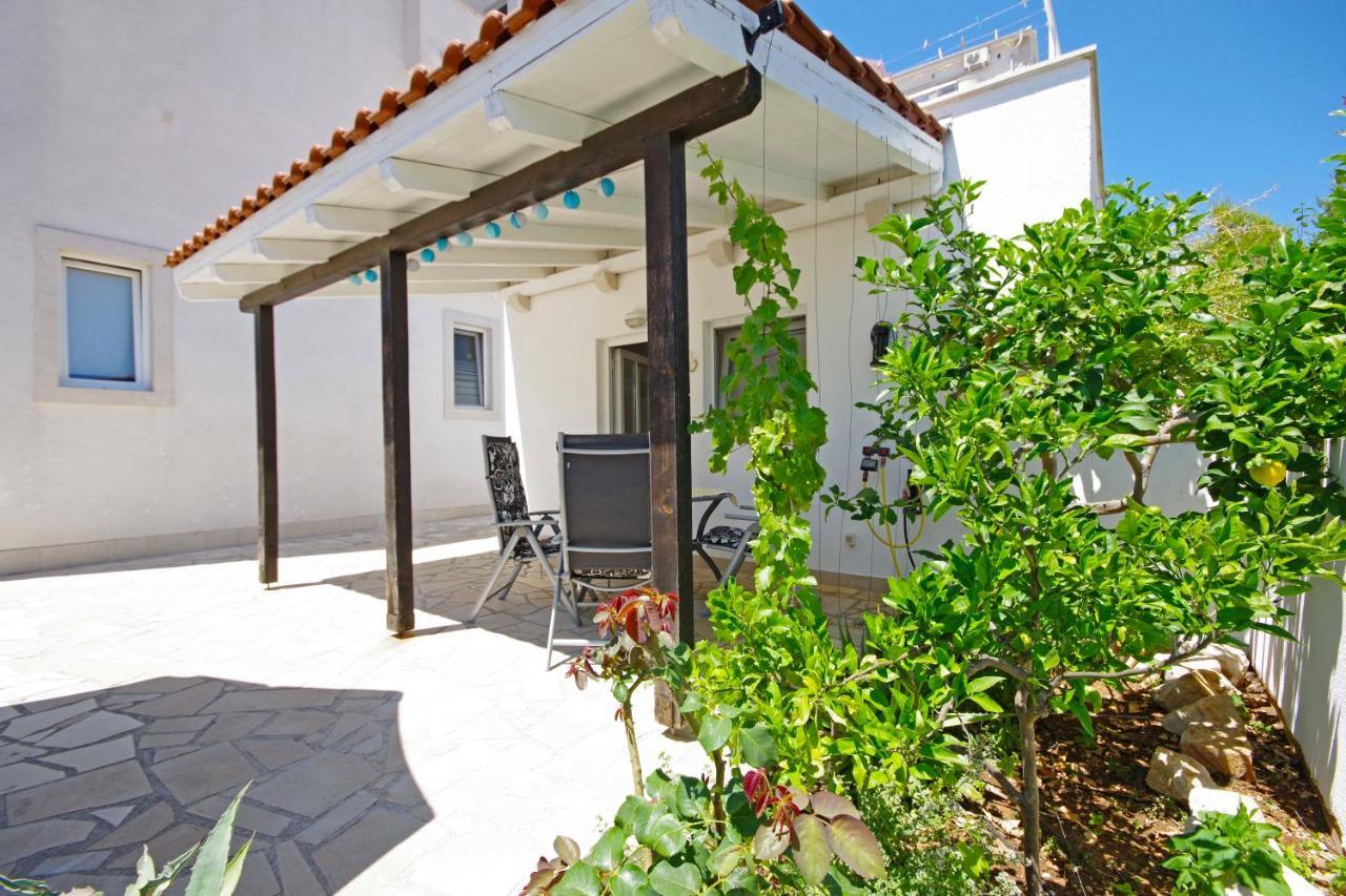 Apartments Silva スティヴァン エクステリア 写真